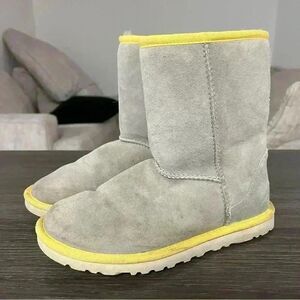 UGG Limited Edition Grey and yellow trimmed winter boots women’s size 6